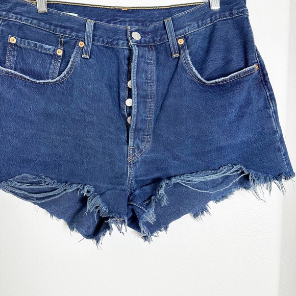 Levi's 501 Dark Blue Cut Off Denim Jean Shorts sz W32 - Picture 2 of 6